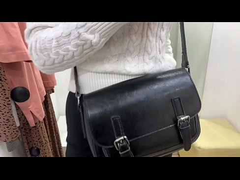 ❤️ Vieša jaunos kalės FeralBerry masturbacija su dildo aprangos kambaryje Dulkinimo video prie lt.assistirhentai.ru ️❤