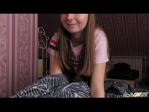 ❤️ Blondinė giliai čiulpia savo BFF ir gauna spermos į burną Dulkinimo video prie lt.assistirhentai.ru ️❤